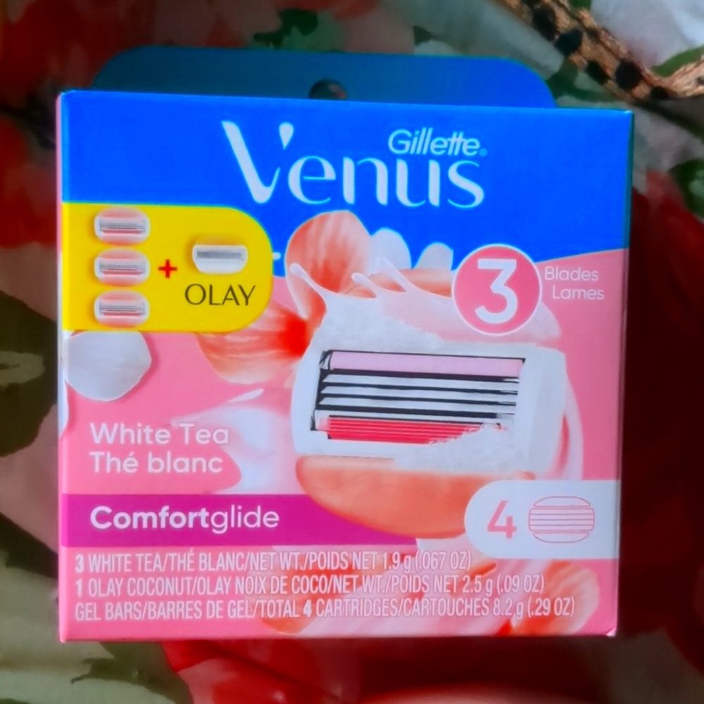 Venus razor refills 4 ct